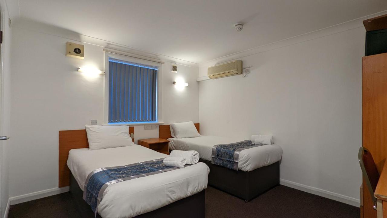 Sk Heathrow Hotel Hayes  Exterior foto