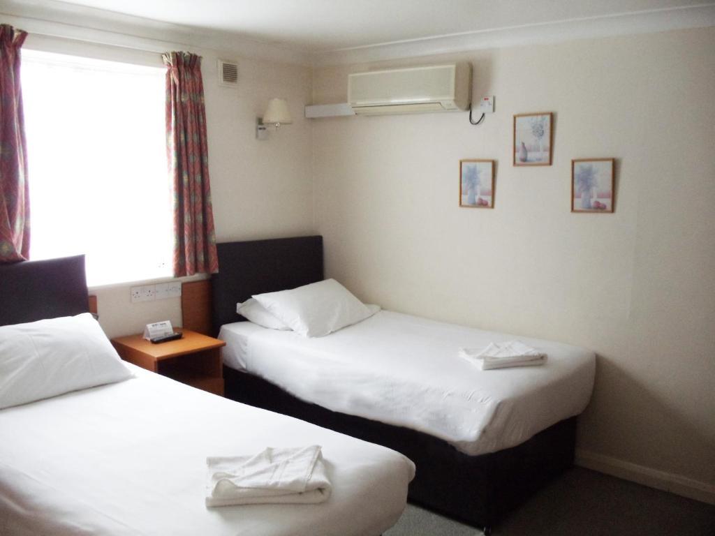 Sk Heathrow Hotel Hayes  Habitación foto