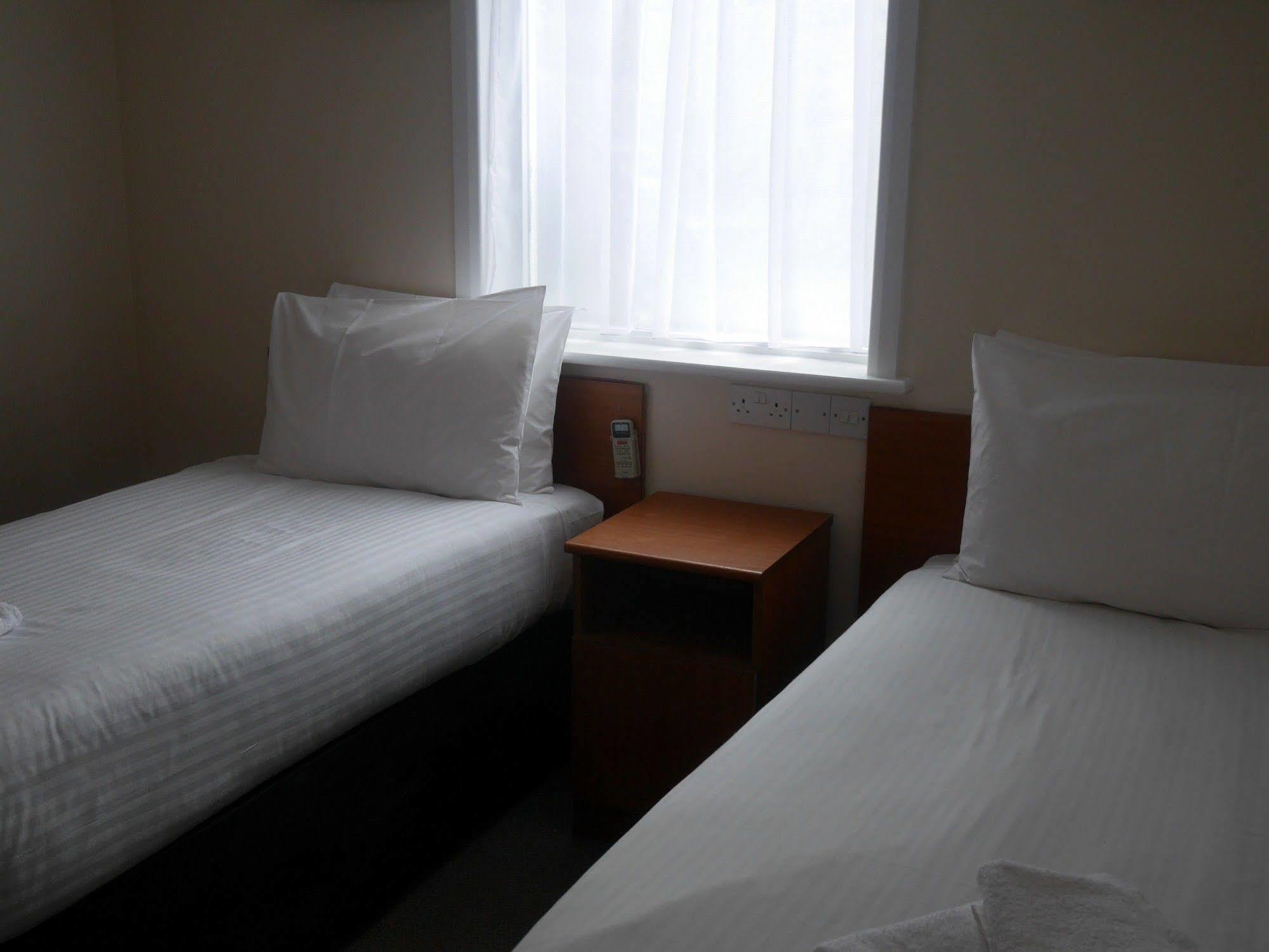 Sk Heathrow Hotel Hayes  Exterior foto