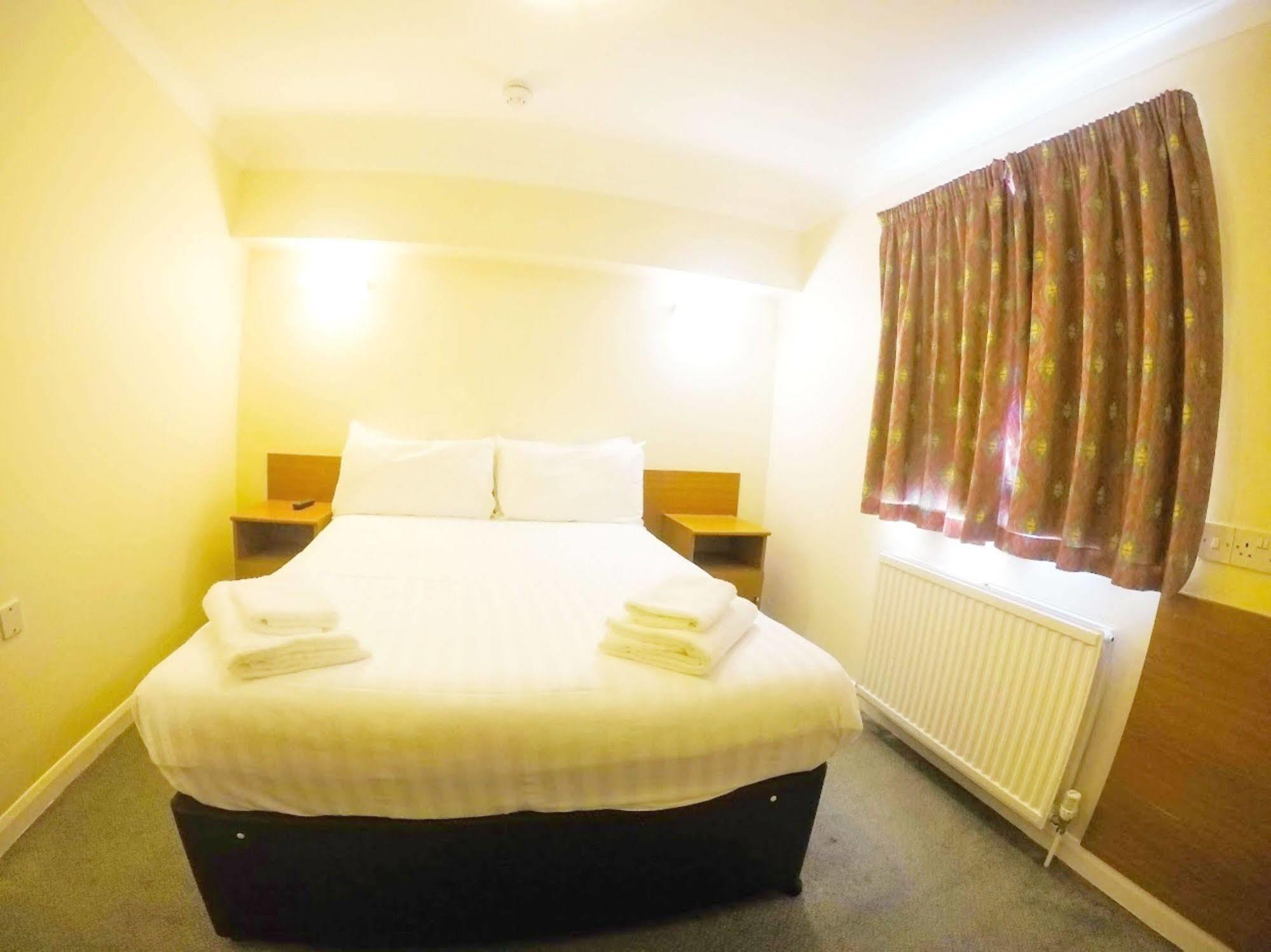 Sk Heathrow Hotel Hayes  Exterior foto