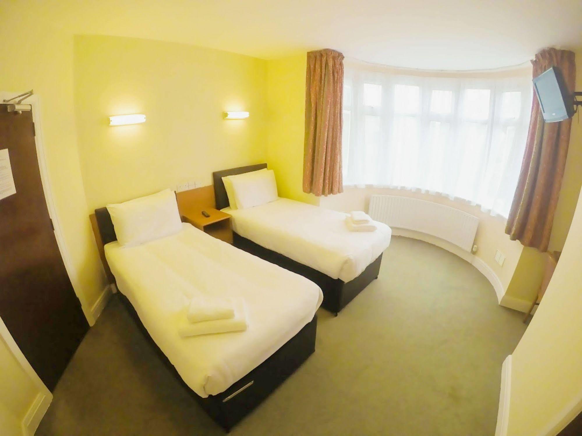 Sk Heathrow Hotel Hayes  Exterior foto